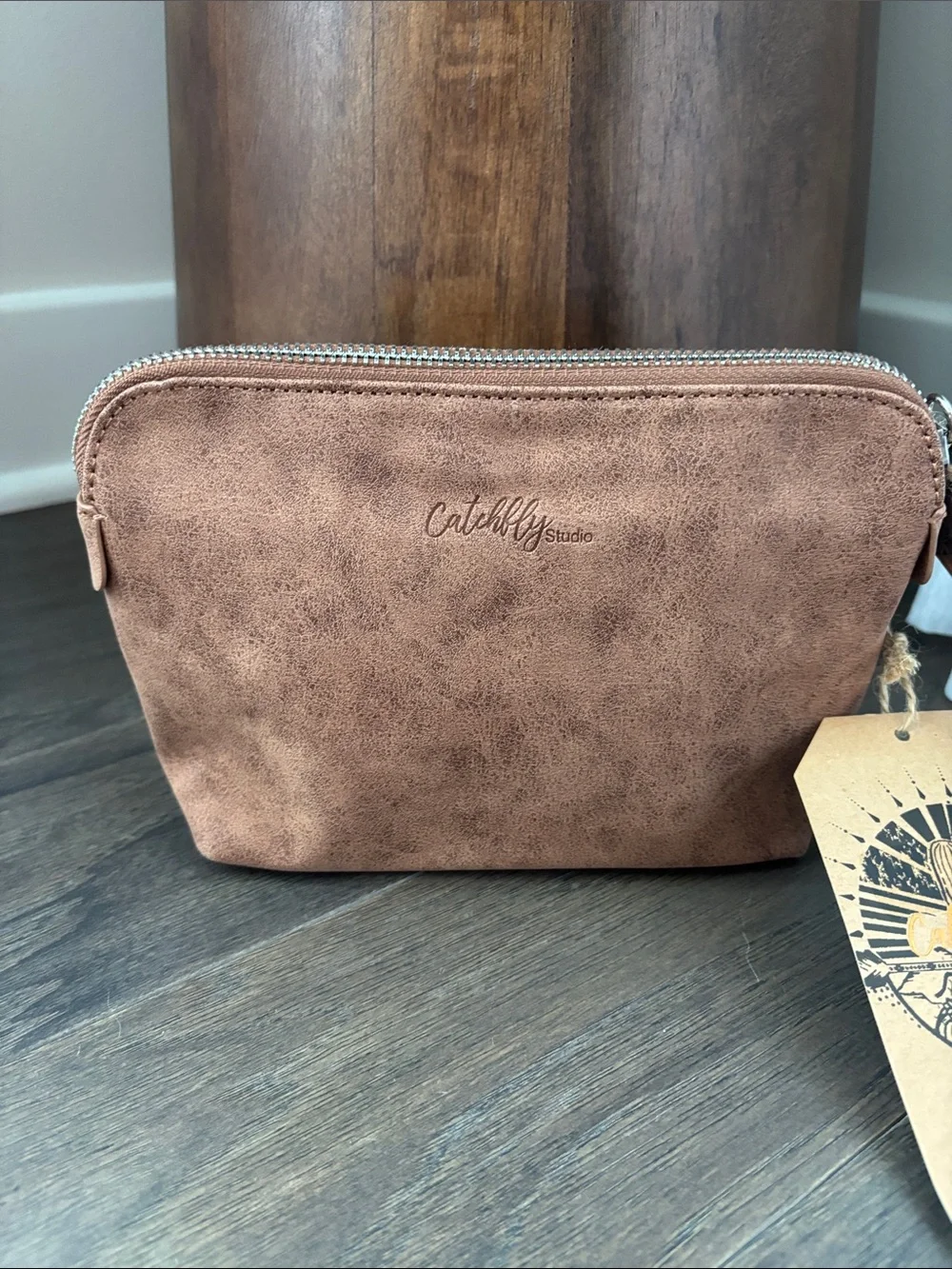 Catchfly Dome Wristlet,3 card holder,zip interior & top,embroidered flowers,bull